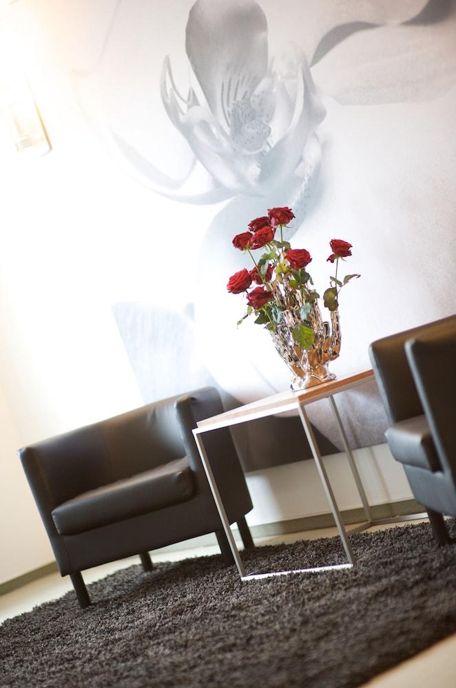 Hotel Good Morning + Bad Oldesloe Esterno foto